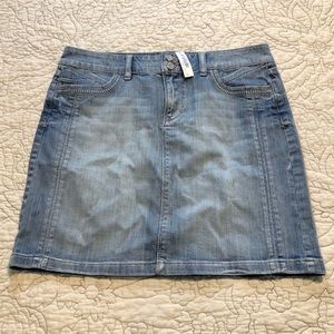 #190995 WHBM denim skirt